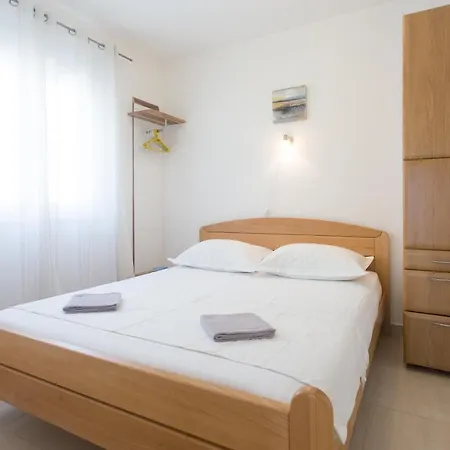 Bandic - 30 Meters To The Apartament Trogir