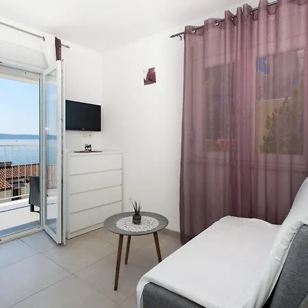 Bandic - 30 Meters To The Apartment Trogir
